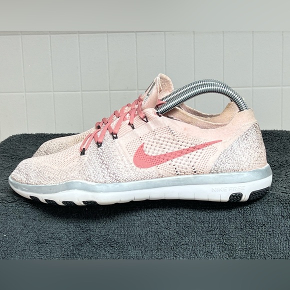nike blush pink shoes